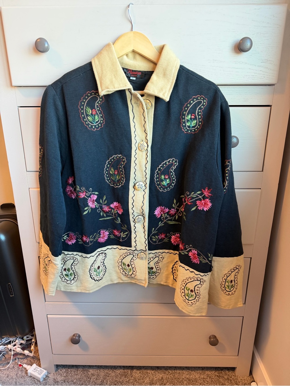 Vintage Paisley Boho Jacket - Picture 3 of 6